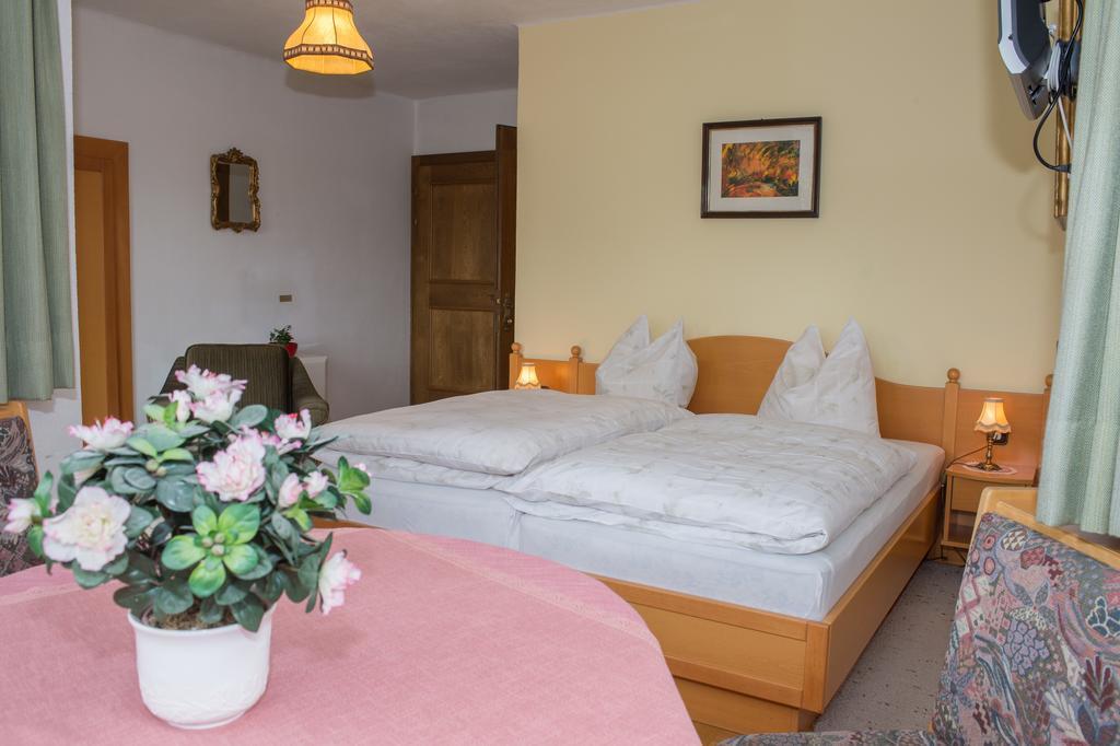 KREUZHOF Seefeld Seefeld in Tirol Szoba fotó