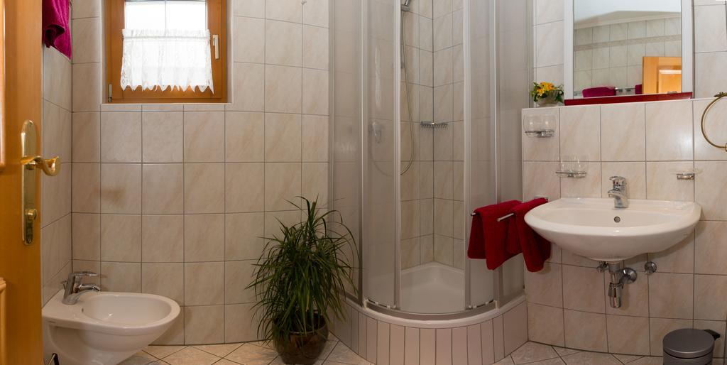 KREUZHOF Seefeld Seefeld in Tirol Szoba fotó