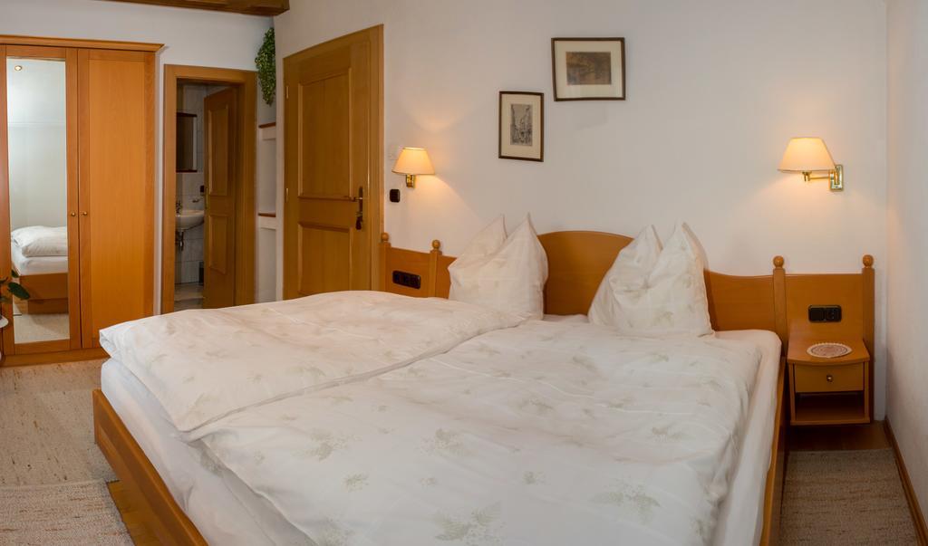 KREUZHOF Seefeld Seefeld in Tirol Szoba fotó